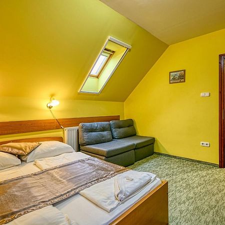 Bed and Breakfast Pihenőkereszt Panzió Ödenburg Exterior foto