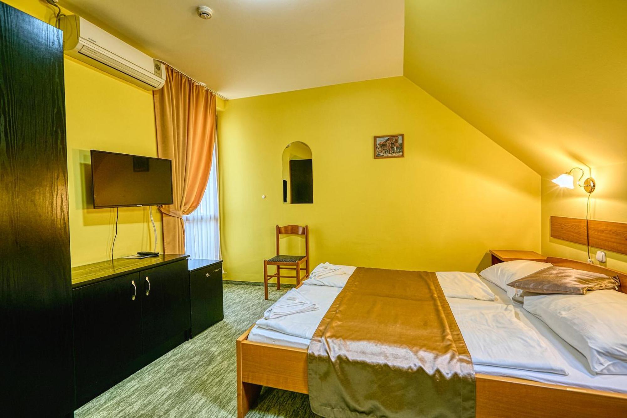 Bed and Breakfast Pihenőkereszt Panzió Ödenburg Exterior foto